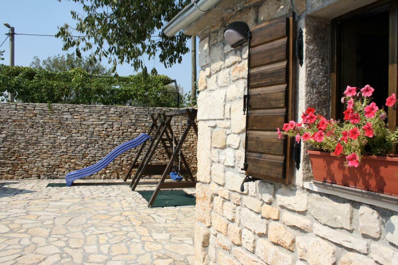 Villa Rural House Gluic Bogatić Esterno foto